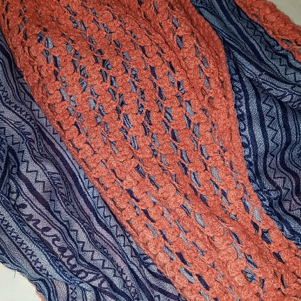 Infinity scarf - Picture 3 of 3